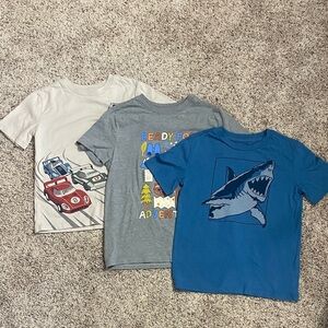 Boys size 6 graphic tee bundle